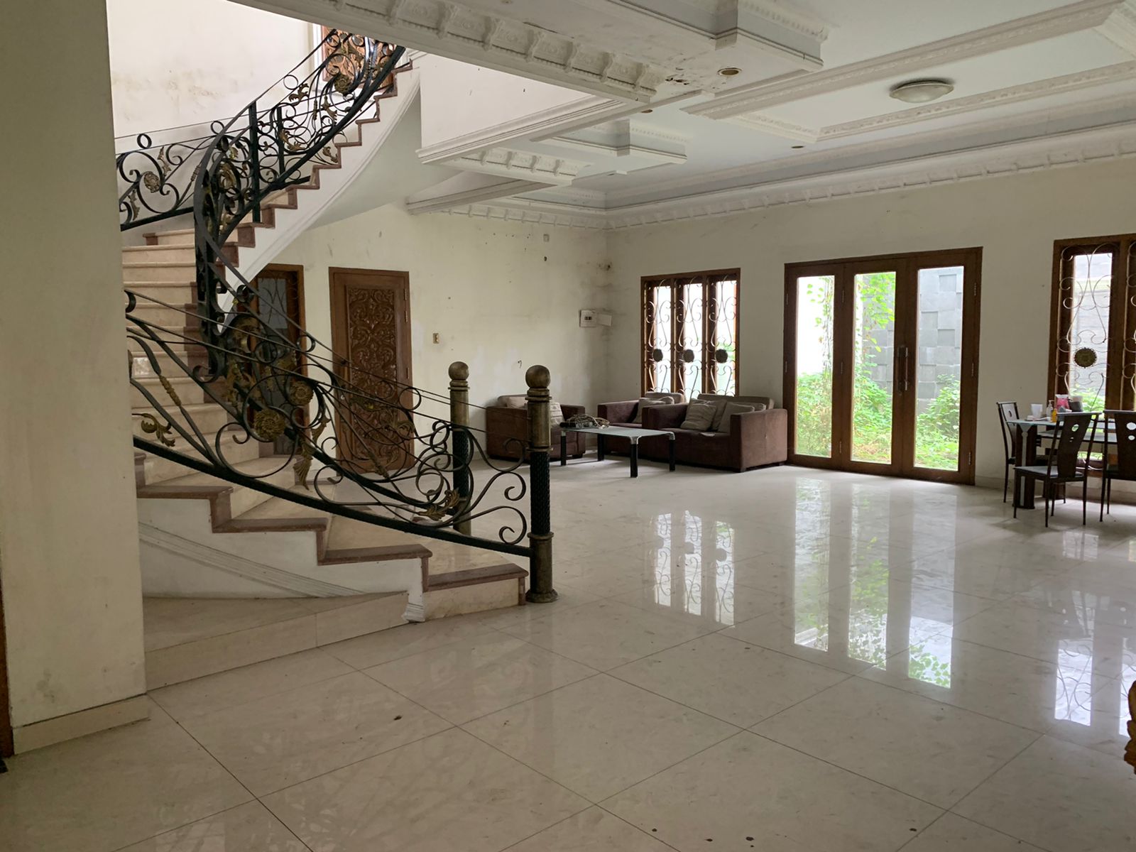 Rumah Dijual di Tropikana Jababeka Cikarang